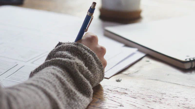 AI赋能科幻短片《心智迷宫》 featured image